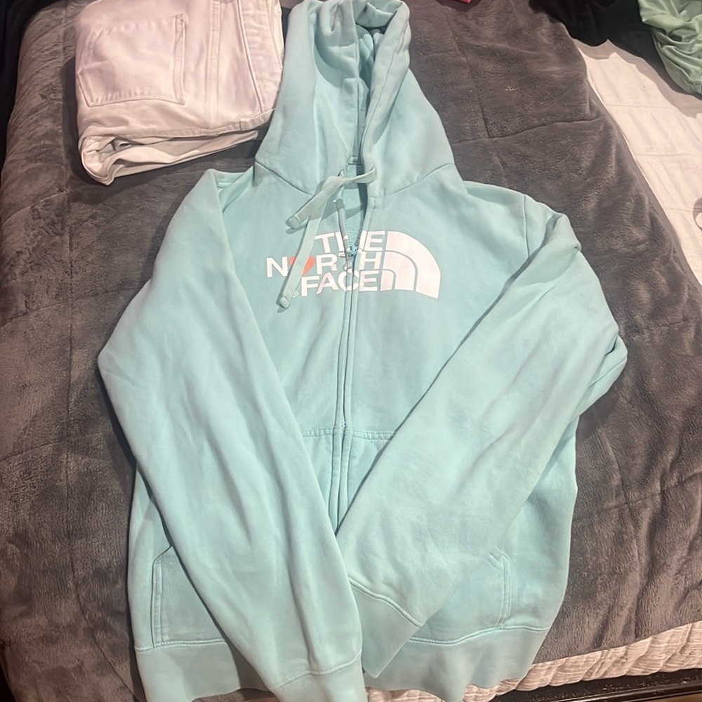 The north face swear shirt women’s med
